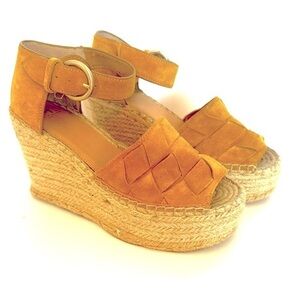 Marc Fisher Gold Tan Espadrille Wedges with Adjustable Strap Size 9